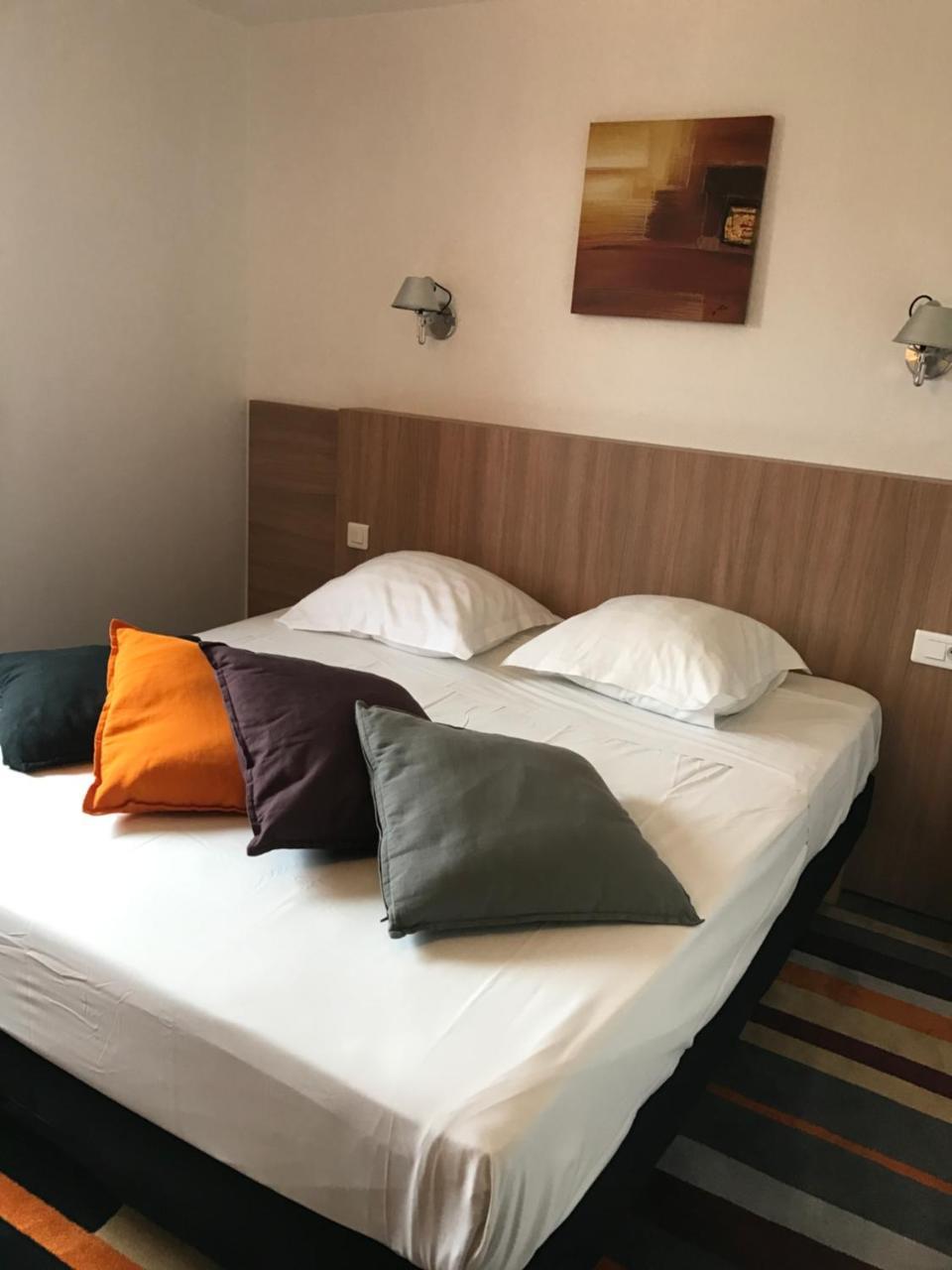 Kyriad Direct Agen Castelculier Екстериор снимка