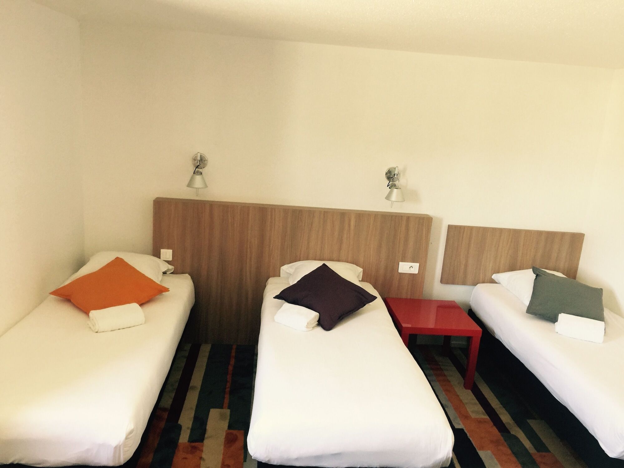 Kyriad Direct Agen Castelculier Екстериор снимка