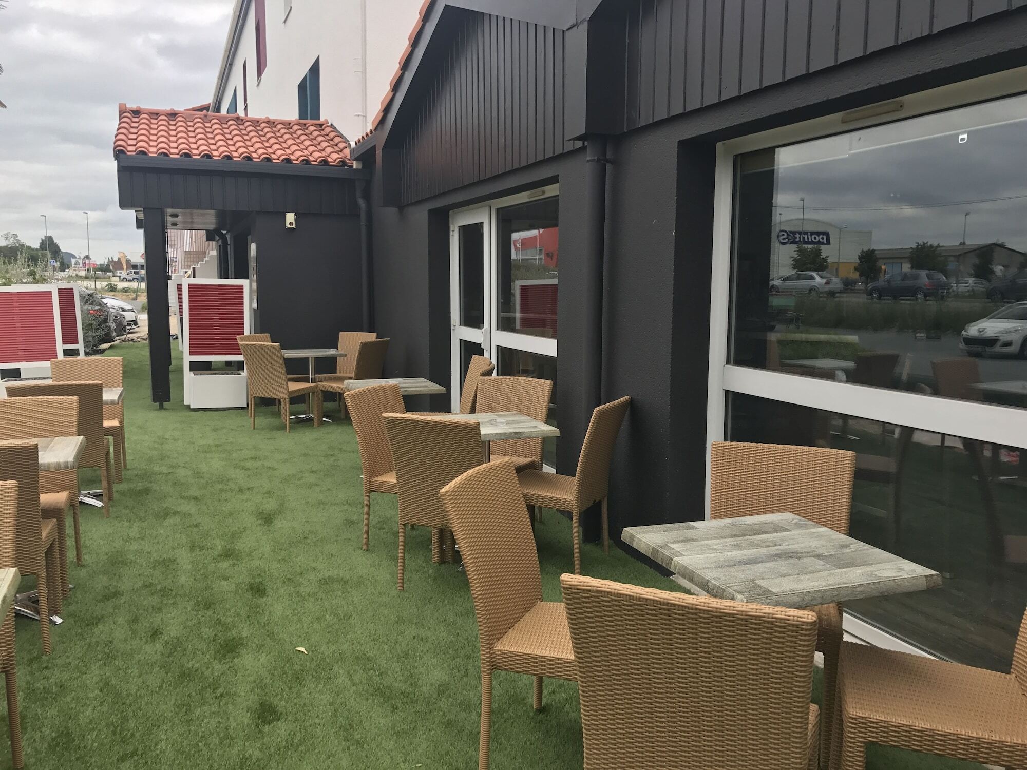 Kyriad Direct Agen Castelculier Екстериор снимка